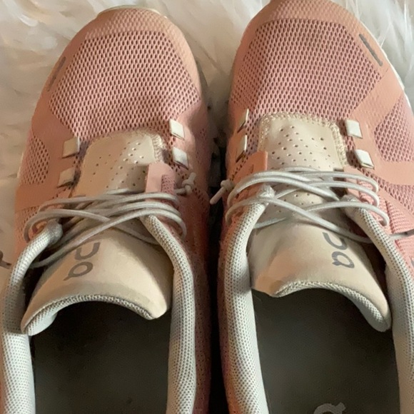 On Cloud Sneakers - Picture 11 of 11